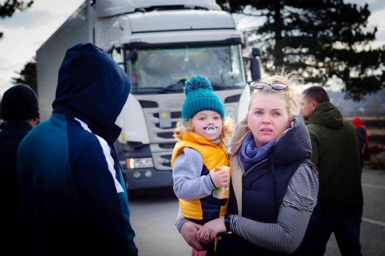 Welche Hilfsprogramme gibt es für Sozialhilfebezüger mit Kindern?