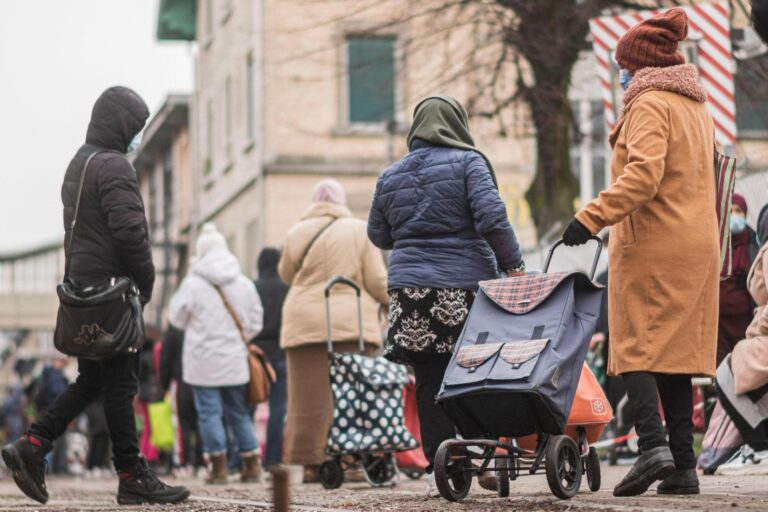 Welche Unterstützung gibt es für Sozialhilfebezüger in Krisenzeiten?