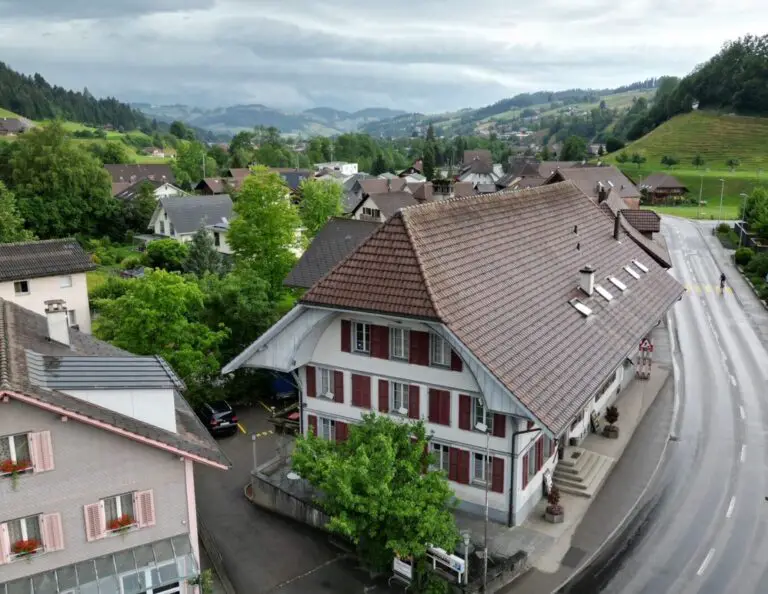 Wie kauft man Immobilien in der Schweiz als Nicht-Schweizer?