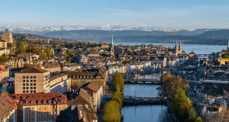 Die Rolle von Immobilienfonds in der Schweiz und wie man in sie investiert