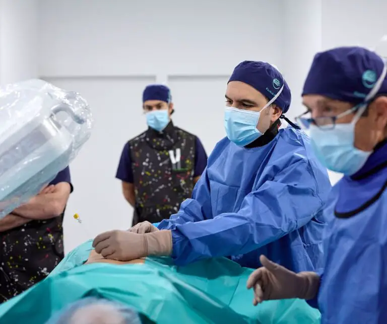 Welche spezialisierten Kliniken gibt es in der Schweiz für die Behandlung von Rückenproblemen?