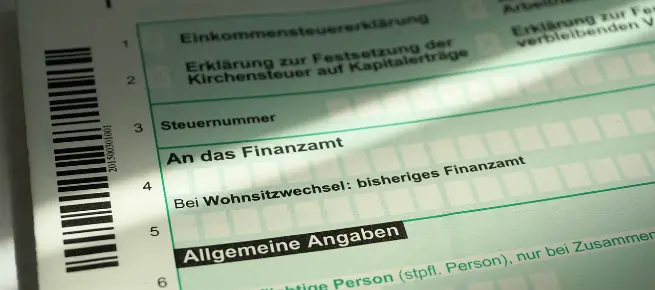 Wie optimiert man die Steuererklärung, wenn man Einkünfte aus verschiedenen Kantonen hat?