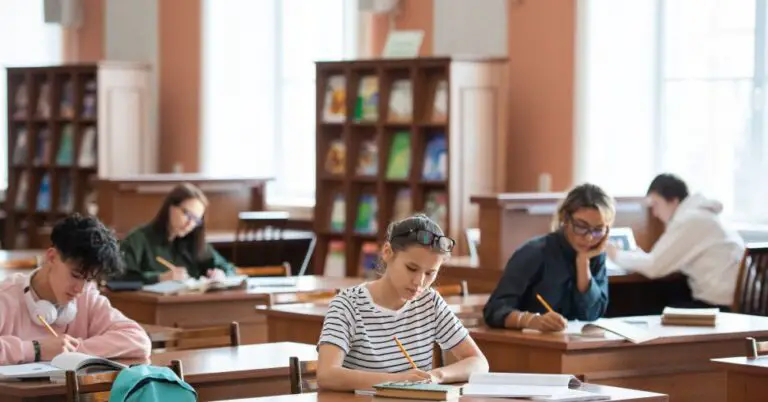 Die Rolle von Universitätssprachkursen für internationale Studierende in der Schweiz