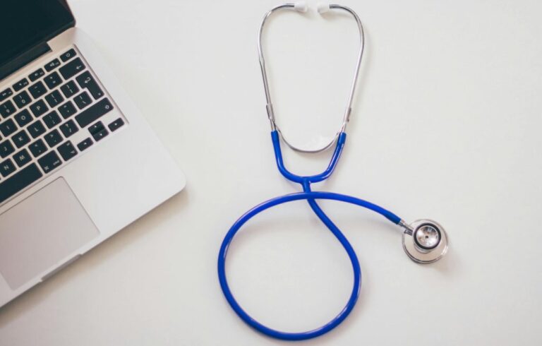 Mutterschaftsentschädigung und private Krankenversicherungen: Was wird übernommen?