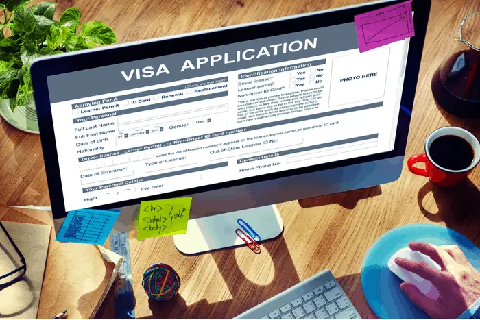 Visum für den Aufenthalt als kreativer Freelancer im Bereich Mode in der Schweiz: Was muss beachtet werden?