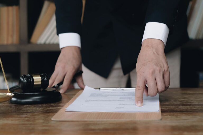 Welche Rechte haben Arbeitnehmer bei Massenentlassungen im Schweizer Arbeitsrecht?