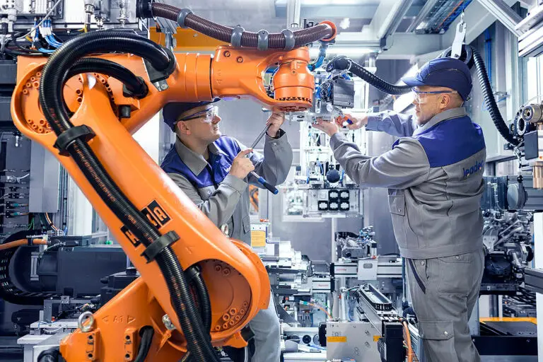 Welche Vorteile bietet eine Berufsausbildung in der Schweiz im Bereich der Automatisierungstechnik?