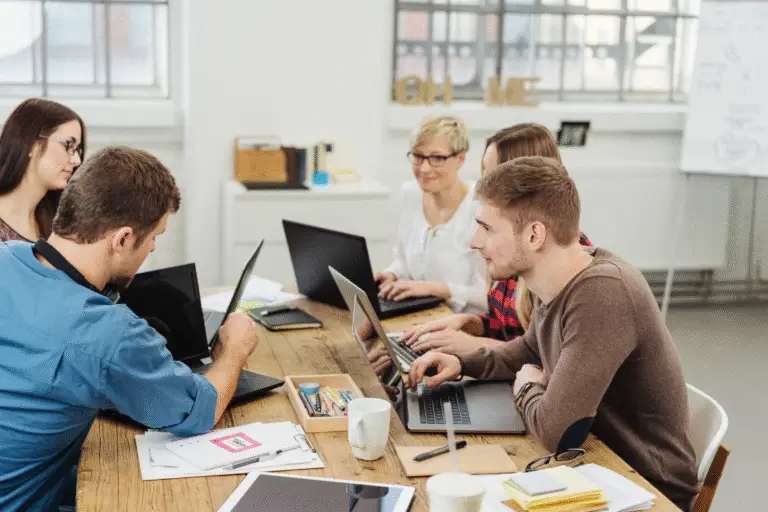 Wie beeinflusst die Digitalisierung die Berufsausbildung in der Schweiz?