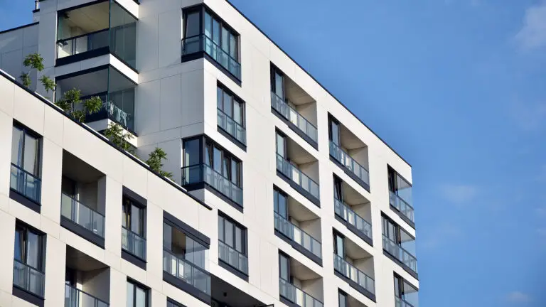 Wie funktioniert der Immobilienverkauf für Selbstnutzer in der Schweiz?
