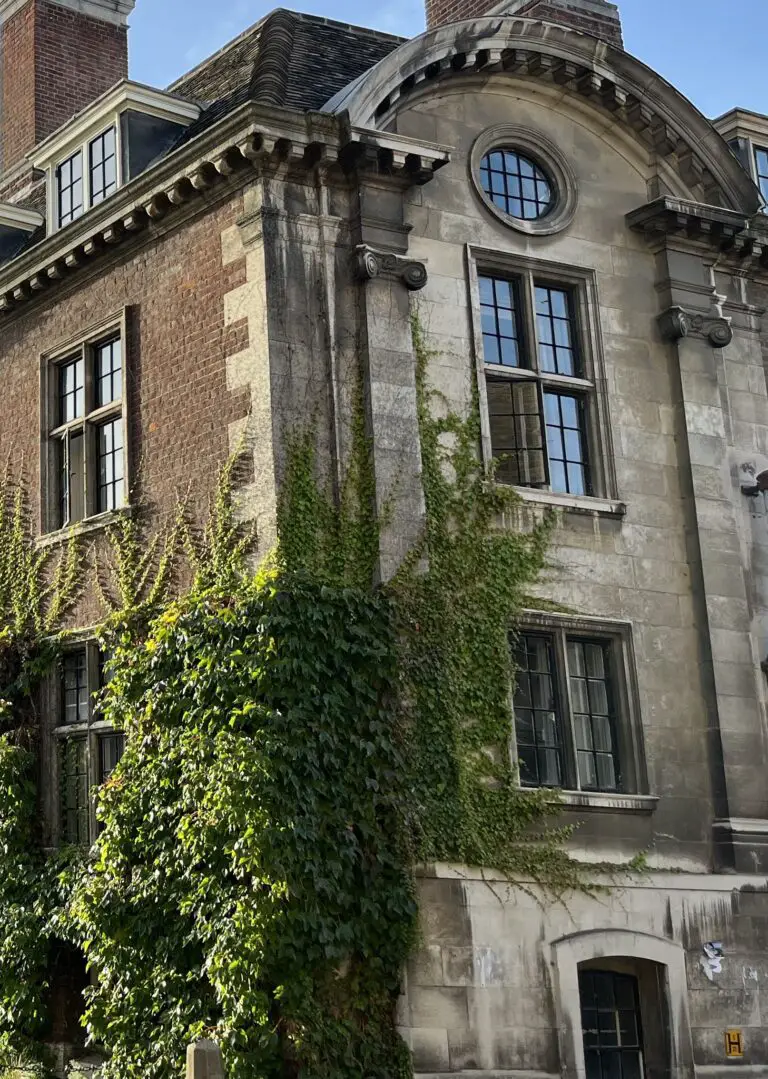 Wie funktioniert der Visumsantrag für den Aufenthalt als Architekt in der Schweiz?