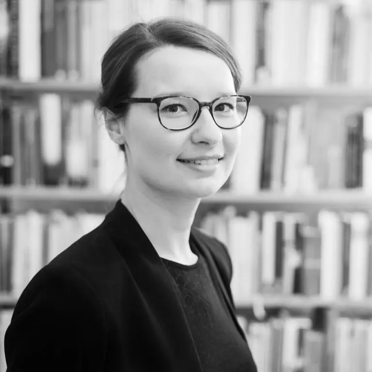 Wie können Sozialhilfebezüger Zugang zu günstigen Lebensmittelangeboten erhalten?