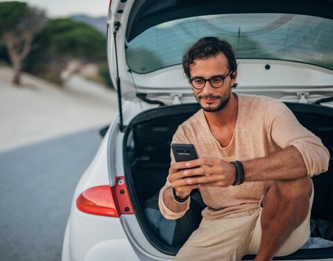 Wie optimiert man die Wahl der Autoversicherung in der Schweiz, wenn man ein Elektroauto fährt?