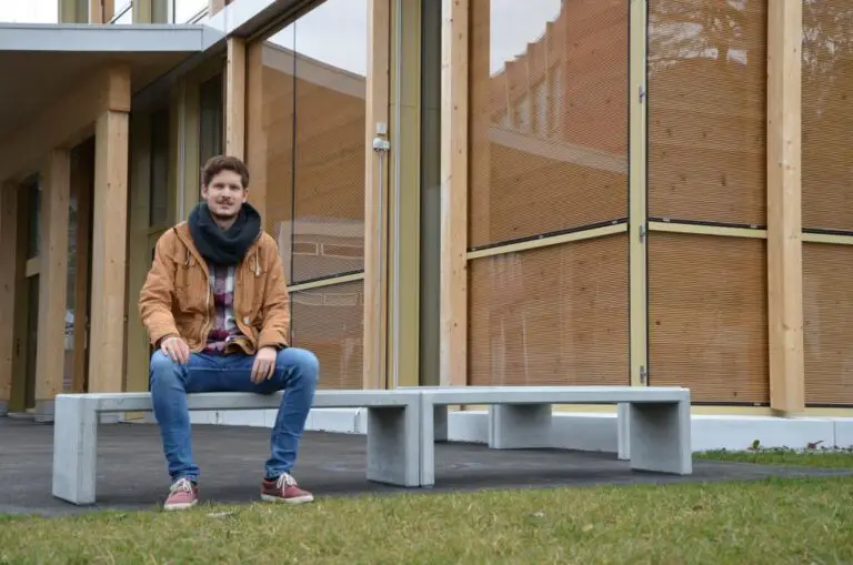 Wie wird die Berufsmatura in der Schweiz als Brücke zum Hochschulstudium genutzt?